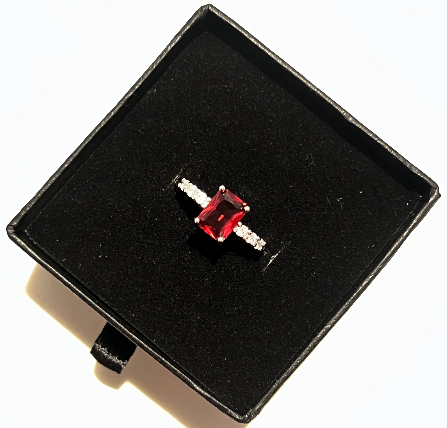 Minimal Ruby Stone Ring