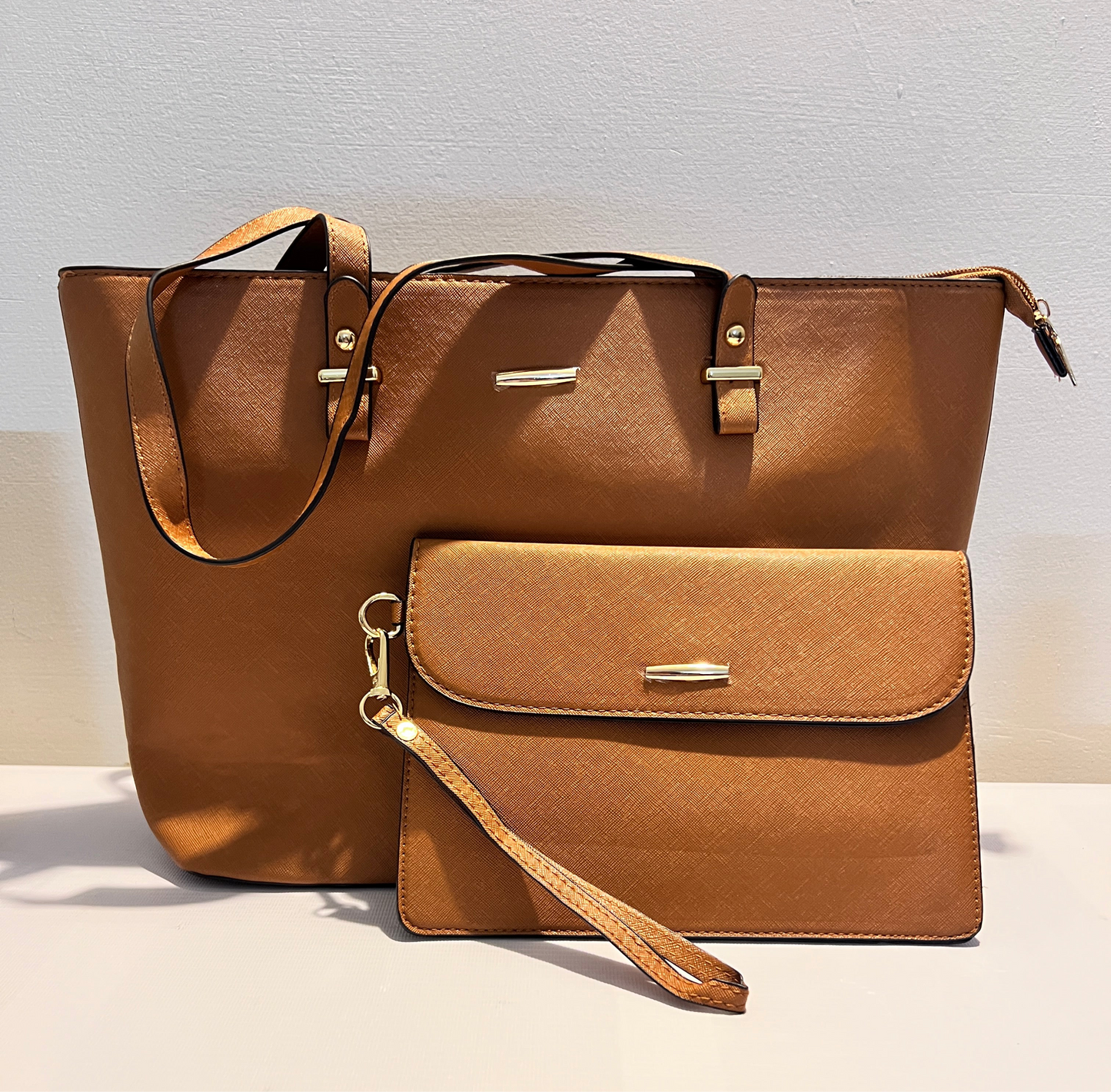 Echo Brown - Tote bag with a complementary makeup pouch