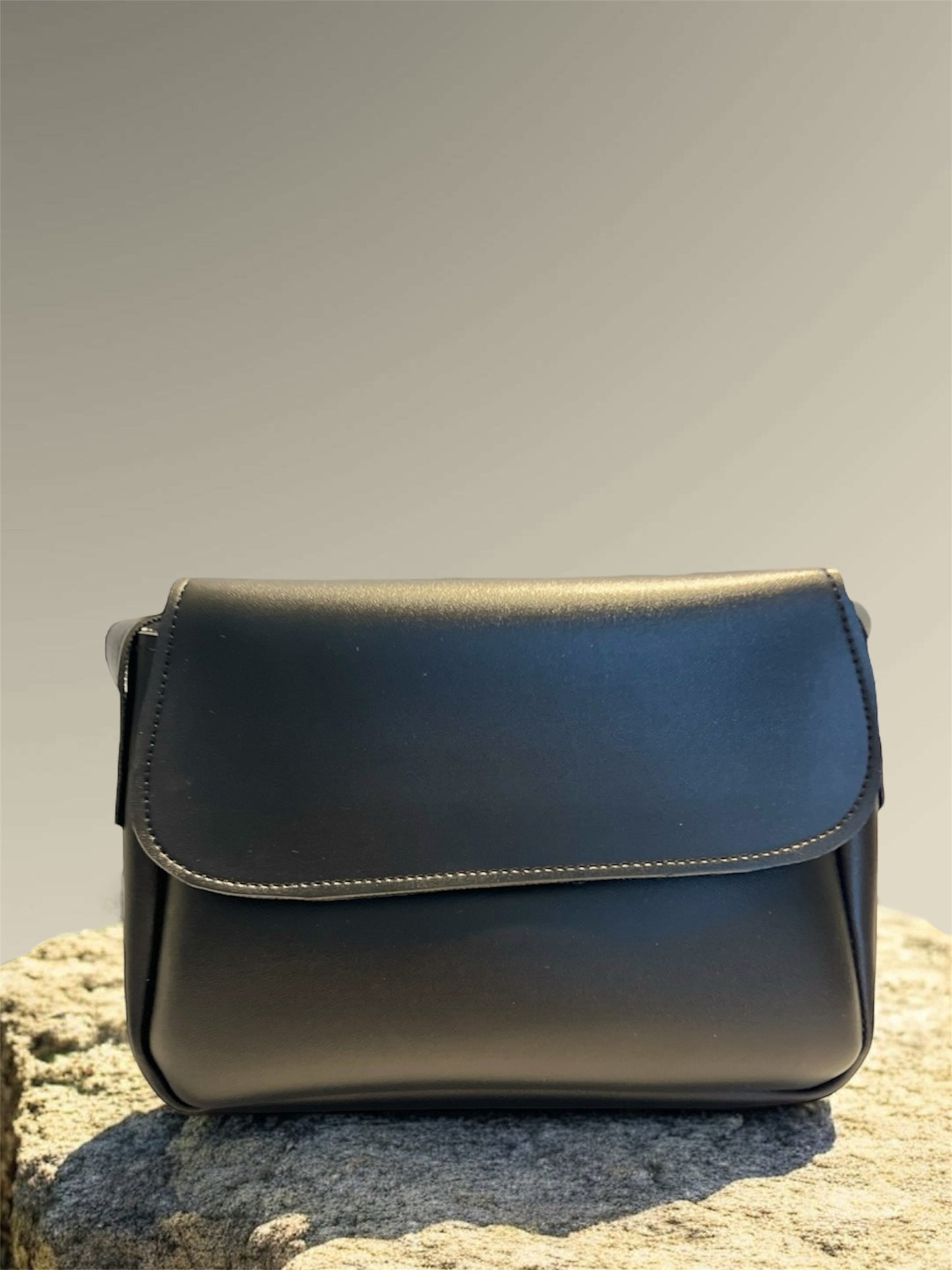 Dune Black - Casual Crossbody bag