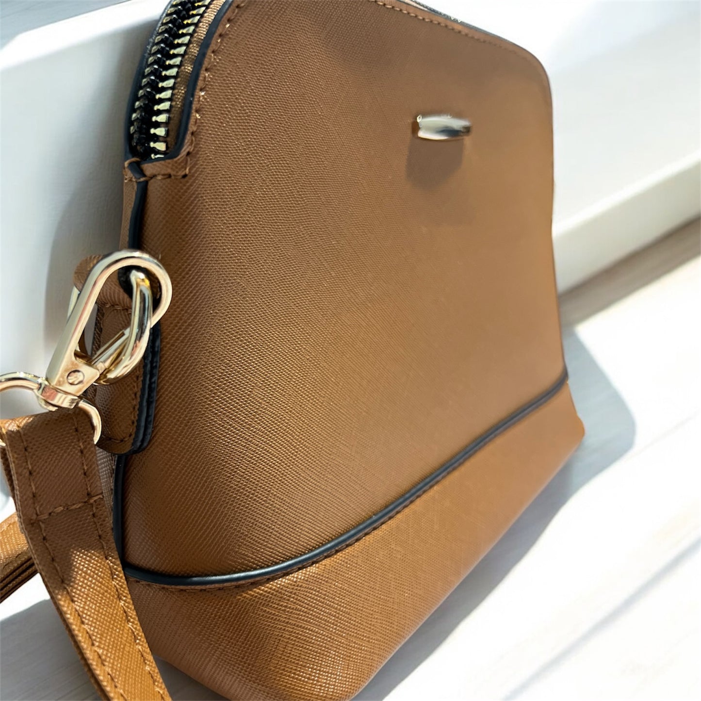 Dusk Brown - Shoulder bag with a cardholder