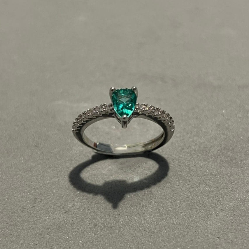 Green Stone Teardrop ring