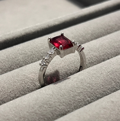 Minimal Ruby Stone Ring