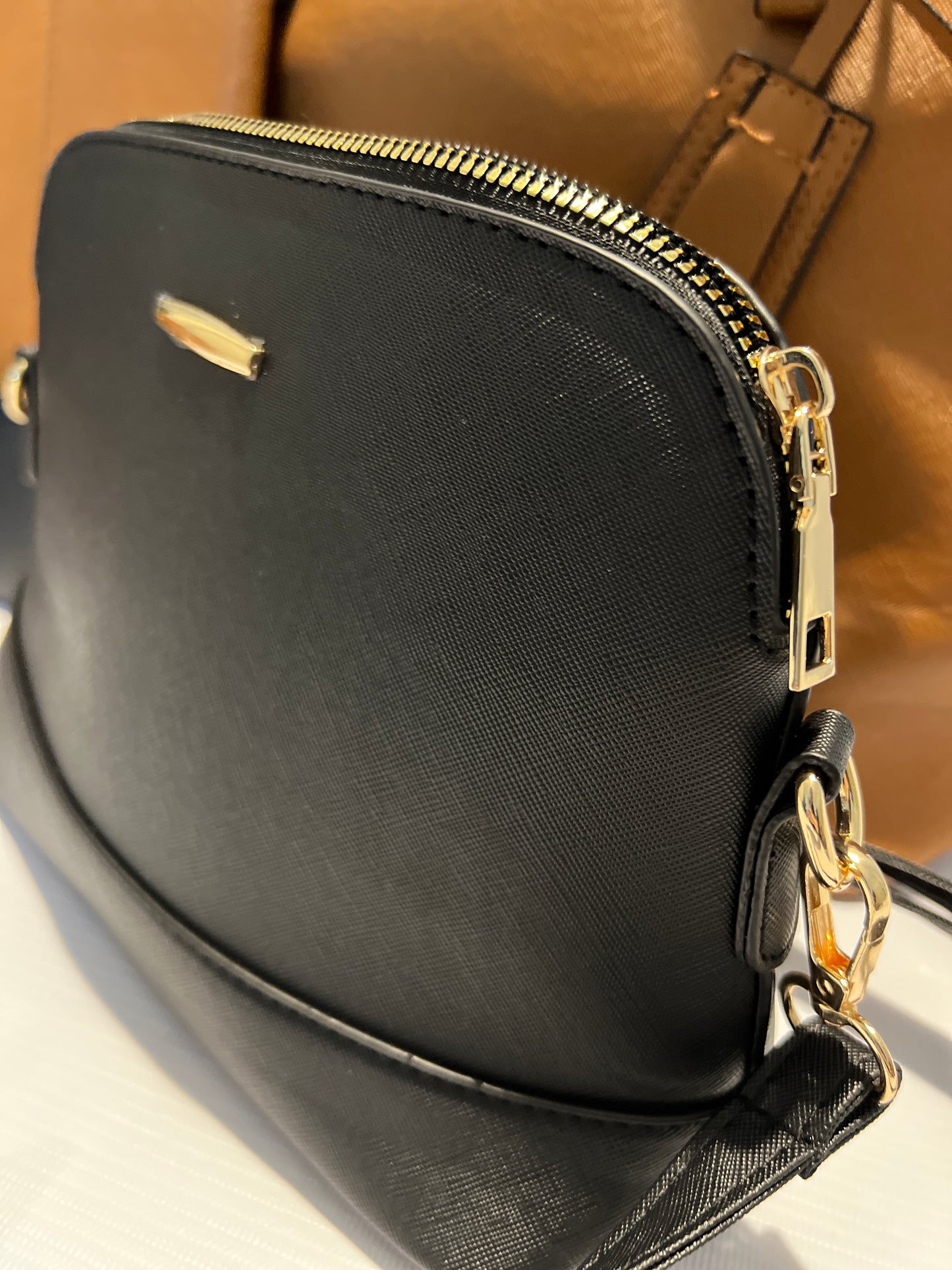 Dusk Black - Shoulder bag with a cardholder