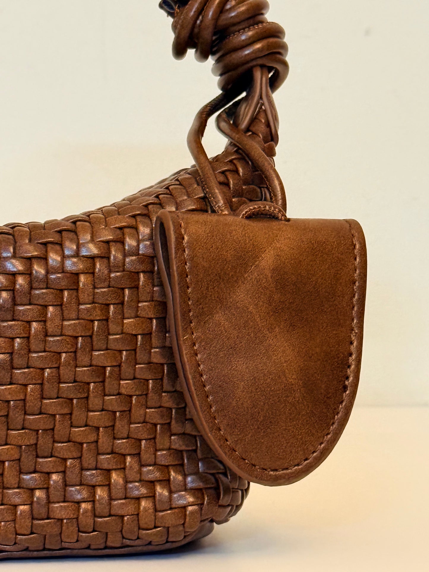 Kaia - Brown