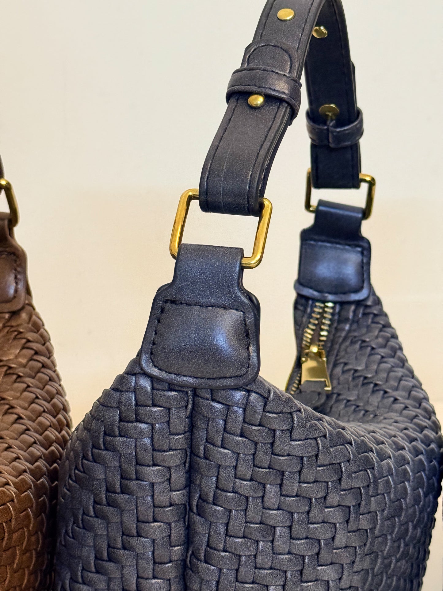 Kaia - Black